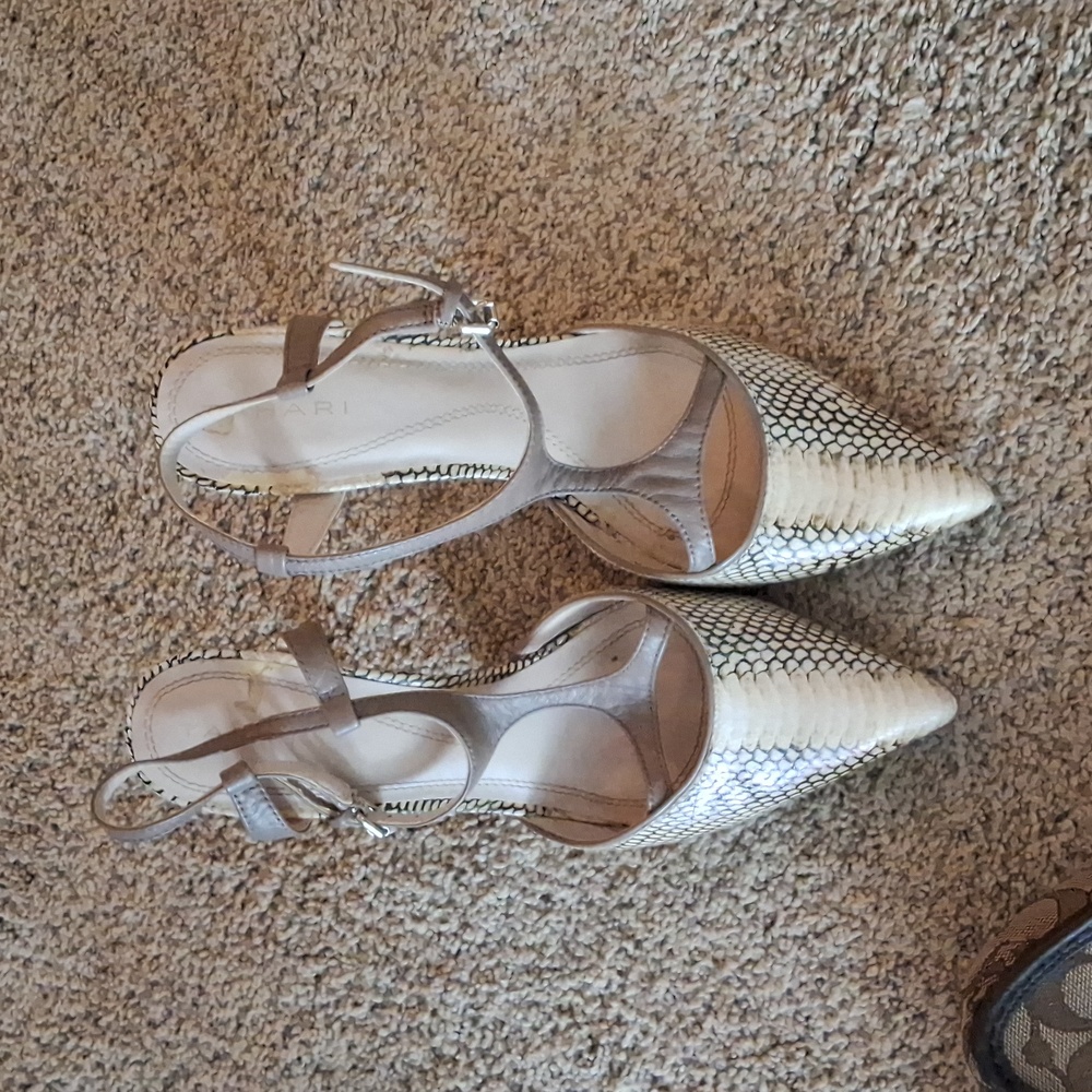 Tahari heels